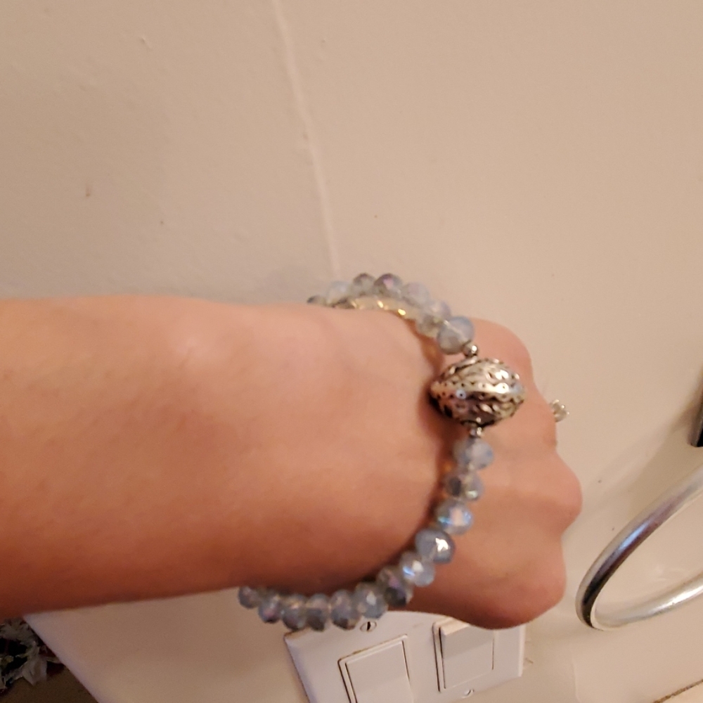 Beautiful bracelet - Picture 2 of 3